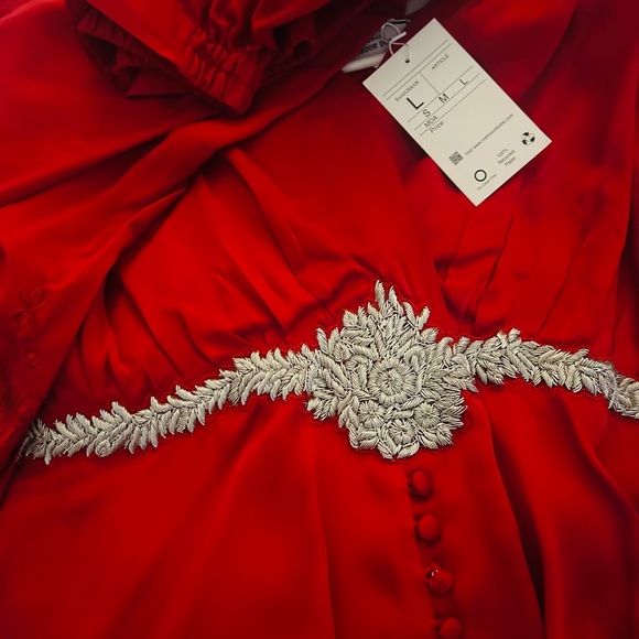 Elegant Red Evening Gown - Picture 7 of 10